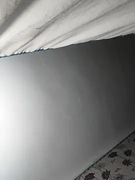 Snapshot of SweetLeila40 chatting on February 16, 10:32 pm SweetLeila40 online show from February 16, 10:32 pm