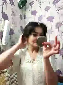 Snapshot of SweetLeila40 chatting on February 25, 2:58 am SweetLeila40 online show from February 25, 2:58 am