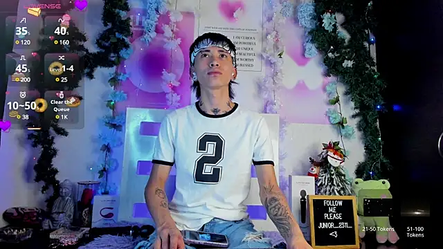 Snapshot of juniior_2311_ chatting on January 16, 10:02 pm juniior 2311  online show from January 16, 10:02 pm