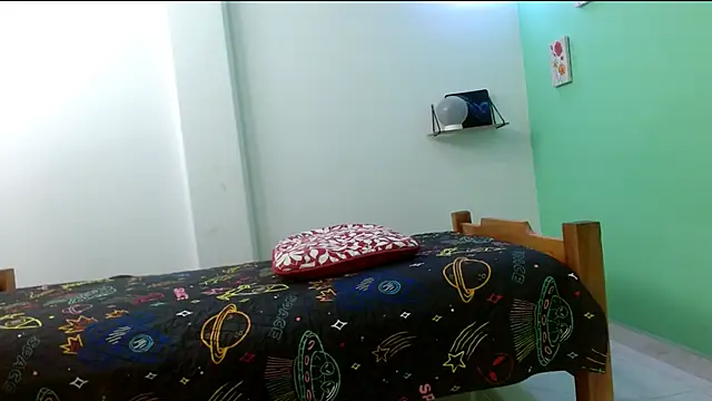 evaleribigtits18 online show from July 30, 1:26 am