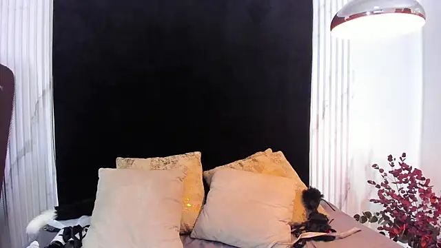 melaniecooperr online show from January 24, 9:26 pm