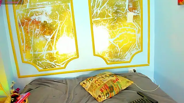 melaniecooperr online show from March 3, 3:23 am