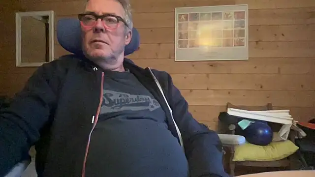 lelohop online show from February 5, 7:18 am