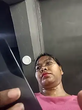 Snapshot of Hot_Urvi chatting on March 19, 7:18 am Hot Urvi online show from March 19, 7:18 am