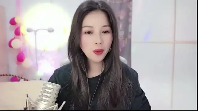 Snapshot of HK_angelchloe chatting on February 24, 12:30 am HK angelchloe online show from February 24, 12:30 am