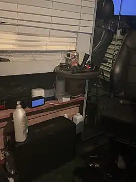 Snapshot of Naughty_Excitement chatting on December 18, 12:29 pm Naughty Excitement online show from December 18, 12:29 pm