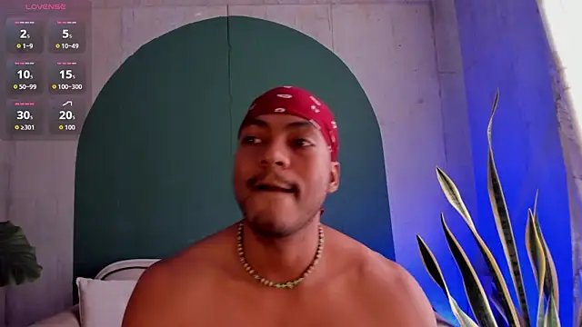 noah jones   online show from November 28, 5:26 pm