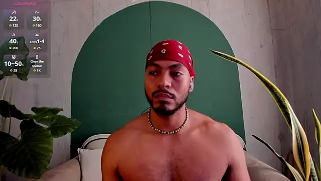 Snapshot of noah_jones__ chatting on December 15, 5:17 pm noah jones online show from December 15, 5:17 pm