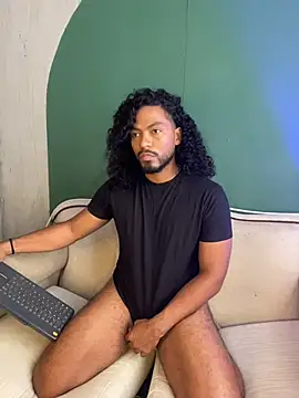 Snapshot of noah_jones__ chatting on February 12, 5:19 pm noah jones online show from February 12, 5:19 pm