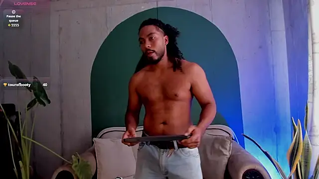 Snapshot of noah_jones__ chatting on February 13, 4:36 pm noah jones online show from February 13, 4:36 pm