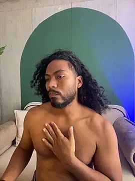 Snapshot of noah_jones__ chatting on February 23, 4:04 pm noah jones online show from February 23, 4:04 pm