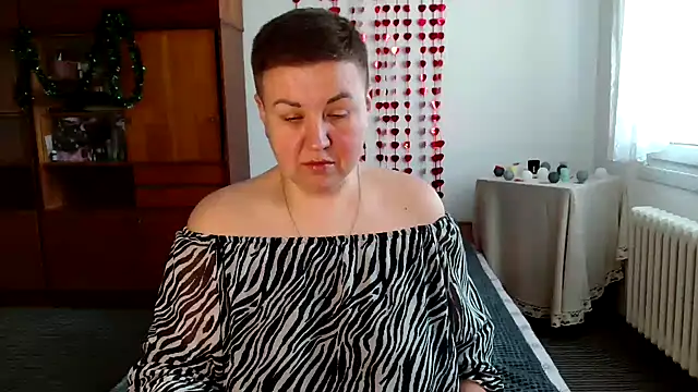 Snapshot of Annet1912 chatting on February 3, 10:36 am Annet1912 online show from February 3, 10:36 am