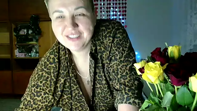 Snapshot of Annet1912 chatting on February 3, 9:07 pm Annet1912 online show from February 3, 9:07 pm