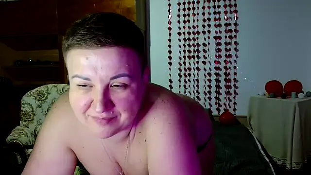 Snapshot of Annet1912 chatting on February 19, 9:25 pm Annet1912 online show from February 19, 9:25 pm