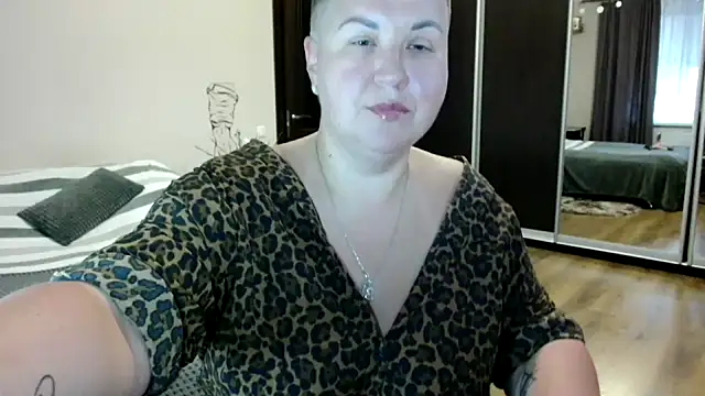 Snapshot of Annet1912 chatting on October 23, 6:13 am Annet1912 online show from October 23, 6:13 am