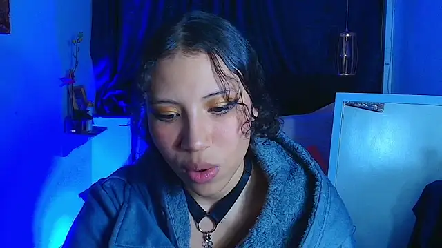 Snapshot of avans_15 chatting on February 6, 1:27 am avans 15 online show from February 6, 1:27 am