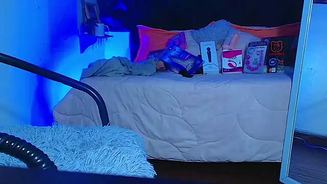 Snapshot of avans_15 chatting on February 11, 11:12 pm avans 15 online show from February 11, 11:12 pm