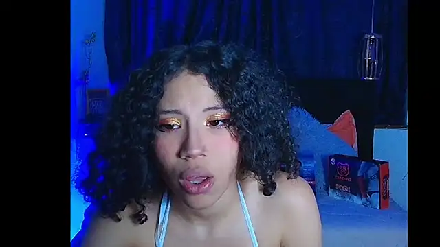 Snapshot of avans_15 chatting on February 15, 10:44 am avans 15 online show from February 15, 10:44 am