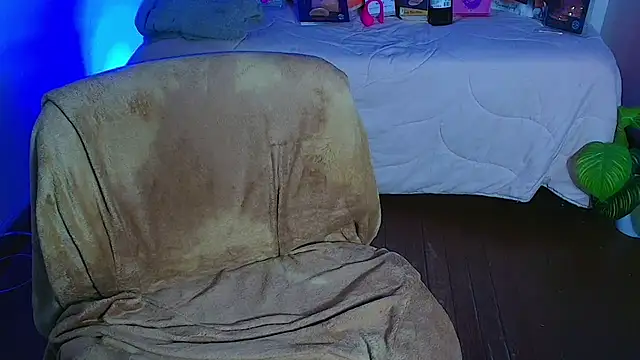 Snapshot of avans_15 chatting on February 15, 10:42 pm avans 15 online show from February 15, 10:42 pm