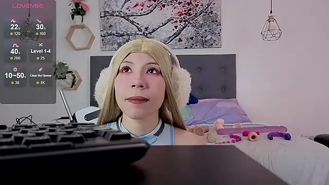 Snapshot of avans_15 chatting on September 13, 8:19 pm avans 15 online show from September 13, 8:19 pm