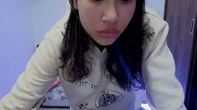 Snapshot of avans_15 chatting on September 25, 12:03 am avans 15 online show from September 25, 12:03 am