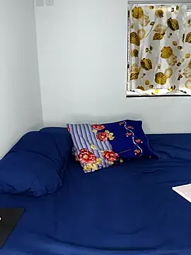 Snapshot of VitoriaFernandes chatting on February 5, 2:16 pm VitoriaFernandes online show from February 5, 2:16 pm