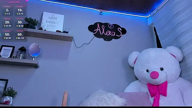 Alexasmith06 online show from December 17, 9:05 pm