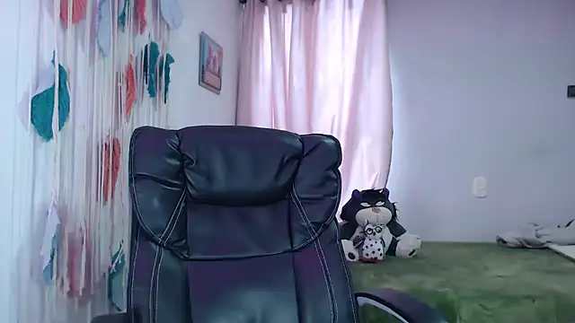 yulieth anamar online show from September 12, 9:26 pm