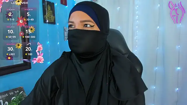 Snapshot of Falak-Yasin chatting on May 6, 11:48 am Falak-Yasin online show from May 6, 11:48 am