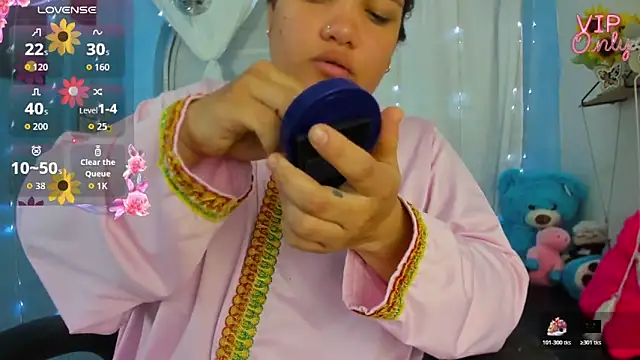 Snapshot of Falak-Yasin chatting on May 22, 11:49 am Falak-Yasin online show from May 22, 11:49 am