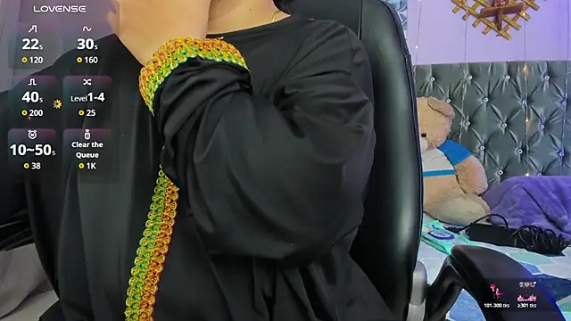 Snapshot of Falak-Yasin chatting on May 31, 12:45 pm Falak-Yasin online show from May 31, 12:45 pm