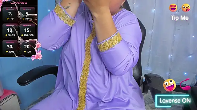 Snapshot of Falak-Yasin chatting on June 26, 11:47 am Falak-Yasin online show from June 26, 11:47 am