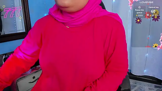 Snapshot of Falak-Yasin chatting on July 31, 12:15 pm Falak-Yasin online show from July 31, 12:15 pm