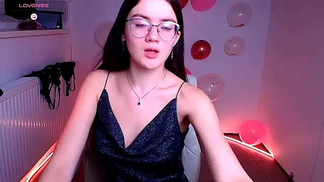 Snapshot of Josephine_jo chatting on February 13, 10:33 pm Josephine jo online show from February 13, 10:33 pm