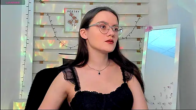 Snapshot of Josephine_jo chatting on September 28, 3:39 pm Josephine jo online show from September 28, 3:39 pm