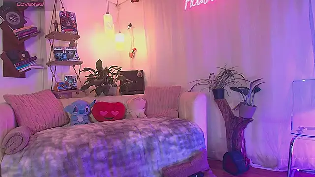 HANNAH LOVEE online show from June 20, 3:09 am
