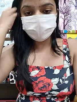 Snapshot of Myloveurvi chatting on January 2, 11:20 am Myloveurvi online show from January 2, 11:20 am