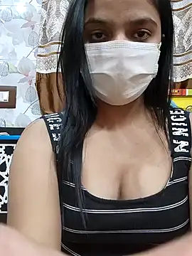 Snapshot of Myloveurvi chatting on January 17, 2:28 pm Myloveurvi online show from January 17, 2:28 pm