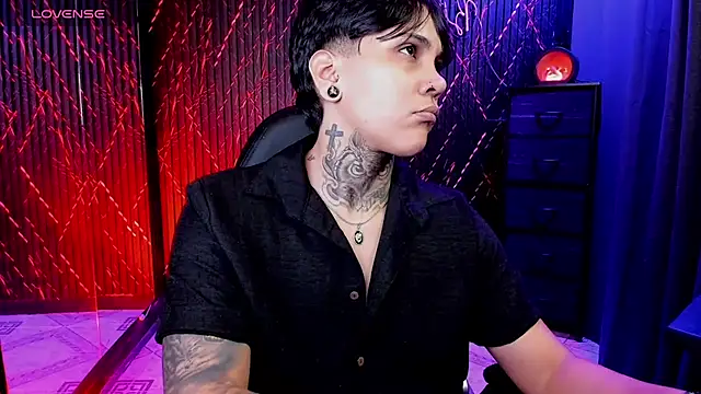 ZhoeStrong online show from February 16, 9:00 pm