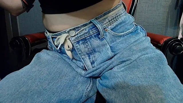 LusstCruella online show from February 3, 2:13 pm