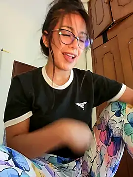 Lau1127 online show from October 25, 3:25 am