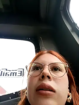 Snapshot of aurora_sky11 chatting on January 3, 7:29 pm aurora sky11 online show from January 3, 7:29 pm