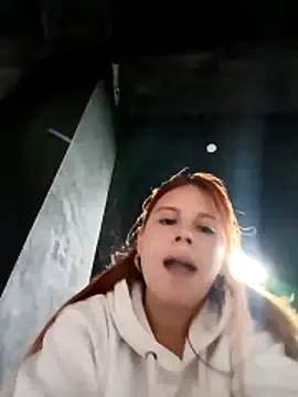 Snapshot of aurora_sky11 chatting on January 7, 11:35 pm aurora sky11 online show from January 7, 11:35 pm