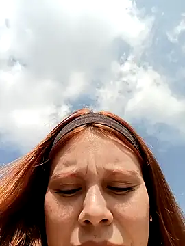 Snapshot of aurora_sky11 chatting on January 14, 7:43 pm aurora sky11 online show from January 14, 7:43 pm