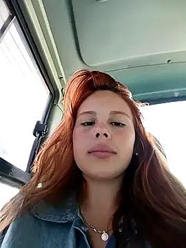 Snapshot of aurora_sky11 chatting on January 16, 10:02 pm aurora sky11 online show from January 16, 10:02 pm