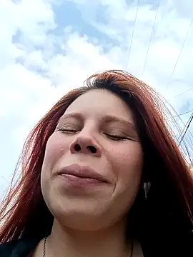 Snapshot of aurora_sky11 chatting on January 24, 7:39 pm aurora sky11 online show from January 24, 7:39 pm