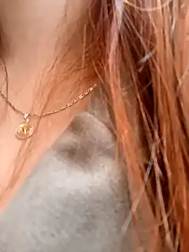 Snapshot of aurora_sky11 chatting on February 3, 10:43 pm aurora sky11 online show from February 3, 10:43 pm