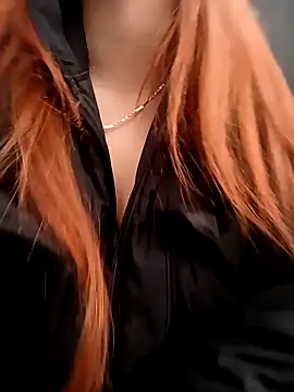 Snapshot of aurora_sky11 chatting on February 18, 10:25 pm aurora sky11 online show from February 18, 10:25 pm