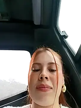 Snapshot of aurora_sky11 chatting on March 11, 8:31 pm aurora sky11 online show from March 11, 8:31 pm