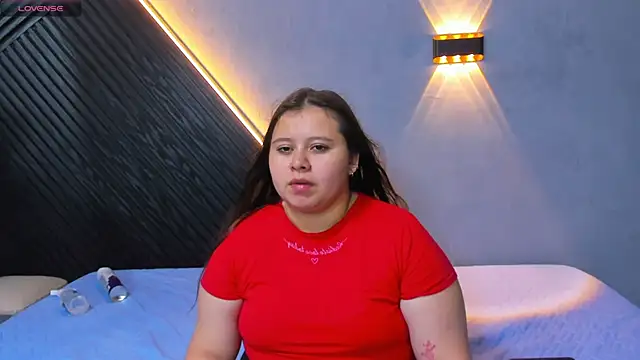Snapshot of Laia_and_Aloby chatting on June 6, 9:52 pm Laia and Aloby online show from June 6, 9:52 pm